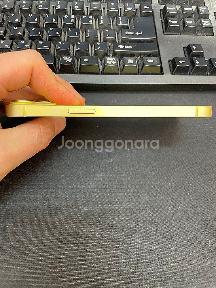 아이폰14 옐로 128GB 상태좋은 중고45만팝니다.--4