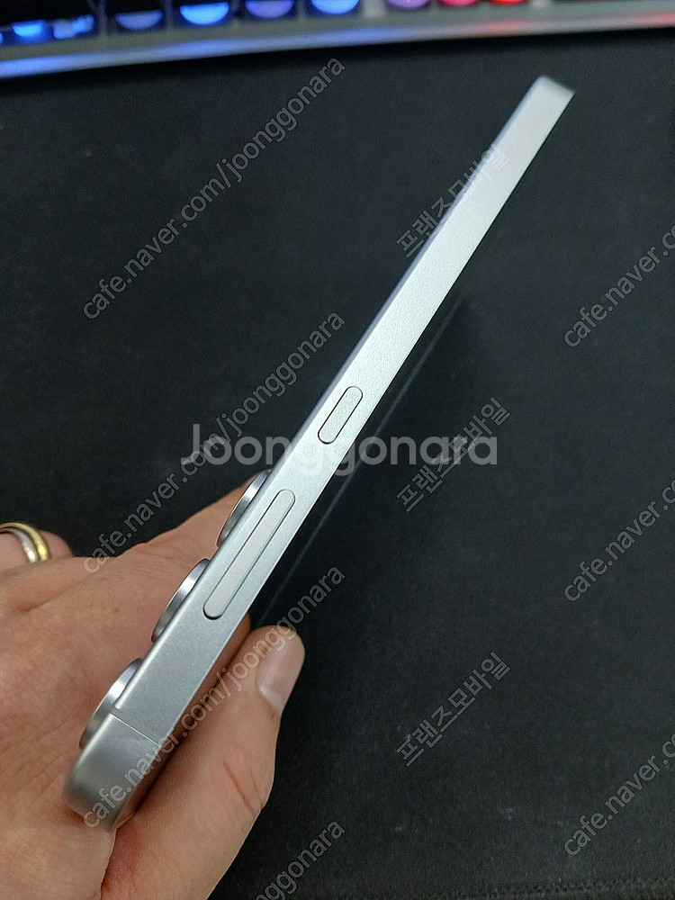 갤럭시 S24FE 256G 블루 새상품급 팔아요[46....--7