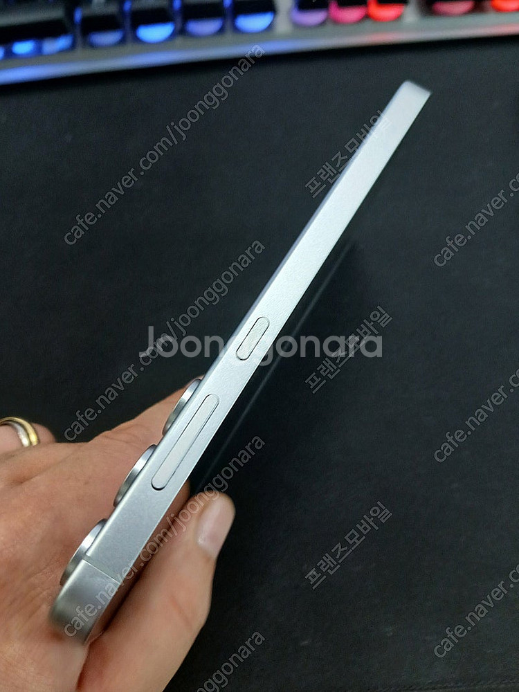 갤럭시 S24FE 256G 블루 새상품급 팔아요[46....--8