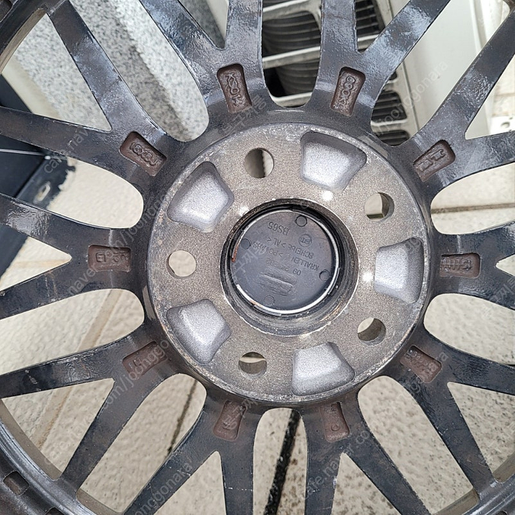 BBS LM 금장리벳 스타일 휠입니다 pcd112 8j38 2짝 팝니다 30만원 의정부입니다 절충가능합니다--3