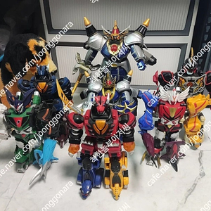 수권전대 게키렌쟈 메카 + 파워레인저 정글퓨리 오리지널메카 3종 판매합니다 비스터 마스터 메가조드 정글 킹 메가조드 라이노스틸 메가조드 (북미판) 이 3개가 파워레인저 정글퓨리