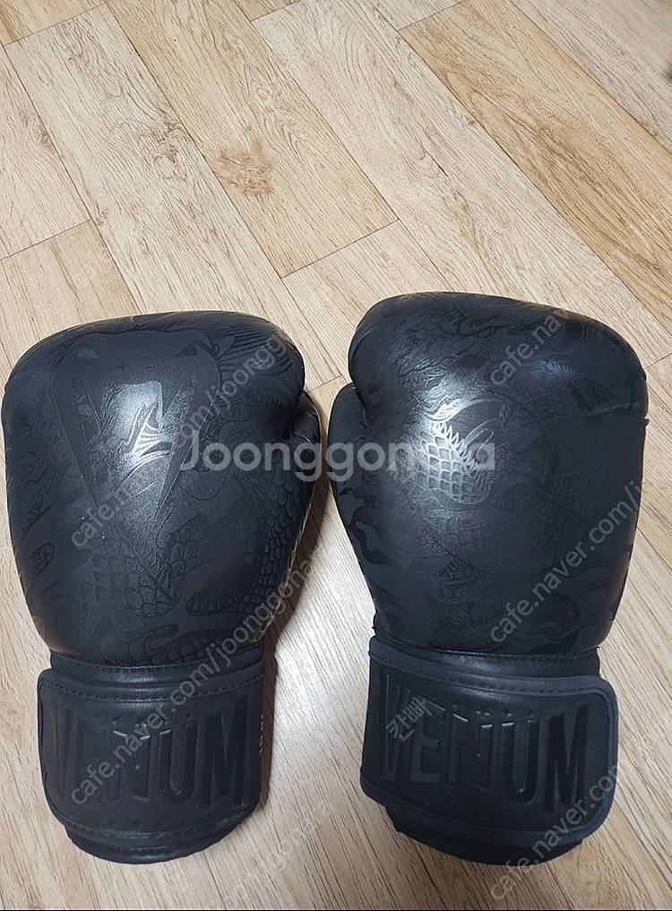 베놈 드래곤 플라이트 복싱 글러브 16oz--0