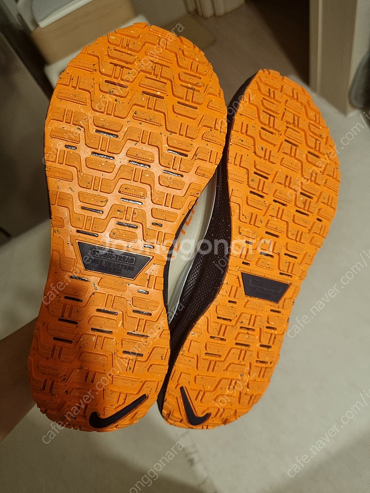 미시착새상품)) 나이키 인피니티런4 고어텍스 러닝운동화 260--3