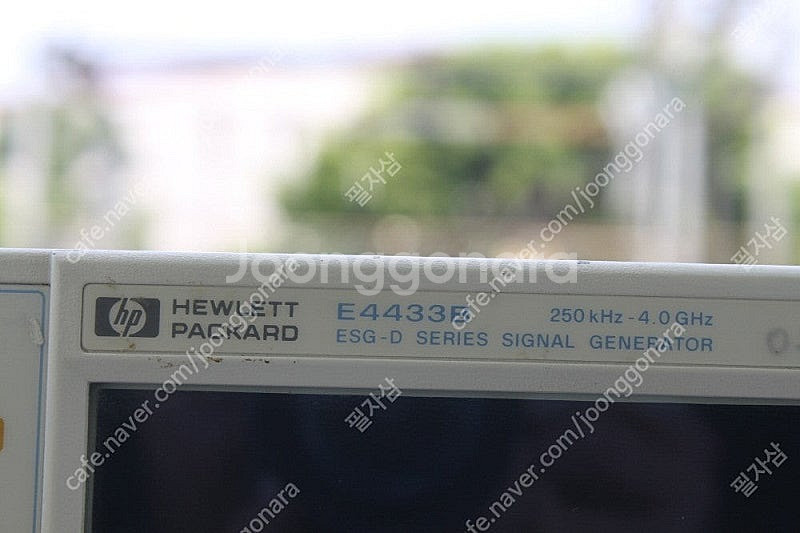 Agilent E4433B Series Signal G...--1