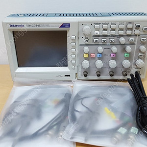 중고오실로스코프 텍트로닉스 TDS2024C 200MHz 4ch 판매