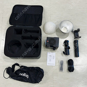 스몰리그 RC60B (바이컬러) 4518 휴대용 영상 조명 팝니다.