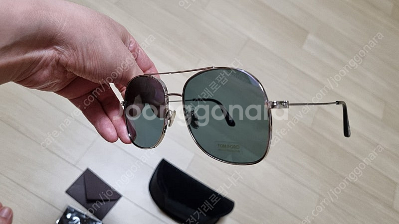 톰포드 선글라스(Delilah TF 758-D 16A)...--4