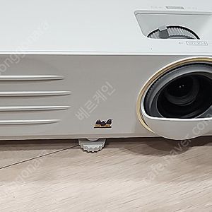 뷰소닉 bk560-4k 빔프로젝터 팝니다.