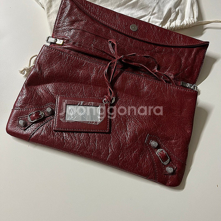 발렌시아가 자이언트 엔벨롭 클러치 백(정품)--1