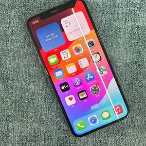 아이폰XS 64G 실버 뒷판파손 게임용 서브용 단말기 9만원 판매해요