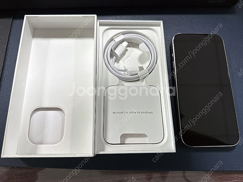아이폰15프로 화이트 128G 팝니다--3