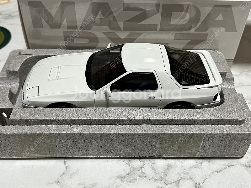 1:18 휠아트 마쯔다 rx-7 fc3s 화이트 다이캐...--1