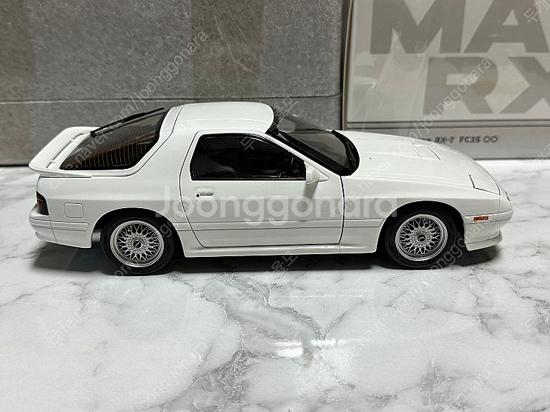 1:18 휠아트 마쯔다 rx-7 fc3s 화이트 다이캐...--3
