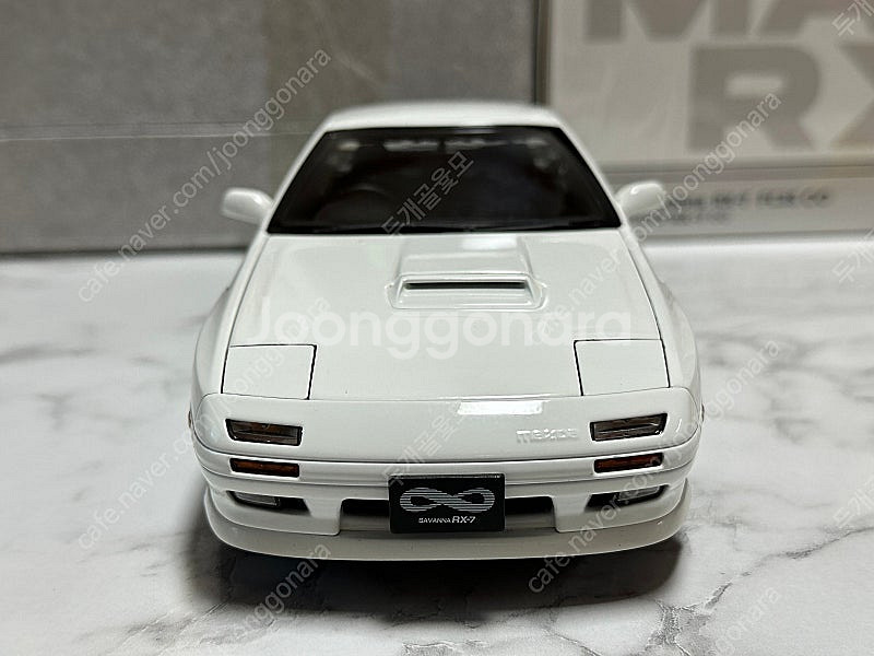 1:18 휠아트 마쯔다 rx-7 fc3s 화이트 다이캐...--4