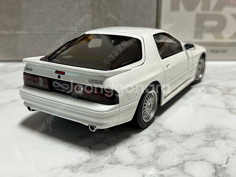 1:18 휠아트 마쯔다 rx-7 fc3s 화이트 다이캐...--6