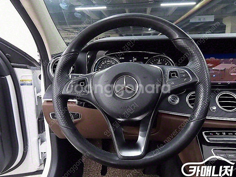 [벤츠]E-클래스 W213 E220d 4MATIC 아방...--9