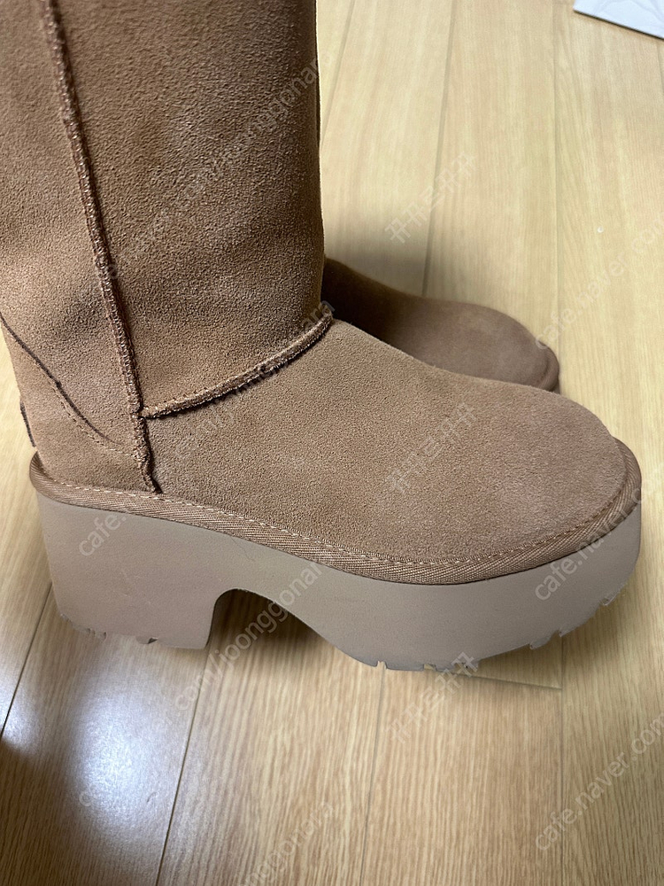 어그 정품 청키 숏힐부츠 5사이즈 클래식 뉴하이츠--4