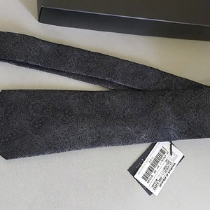 신원 반하트디알바자 [vanhart di albazar] 페이즐리 넥타이 이미지