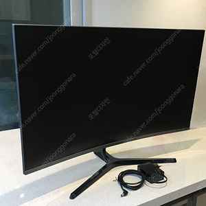 (서울 직거래) 삼성 32인치 고해상도 QHD 커브드 144HZ 게이밍 모니터