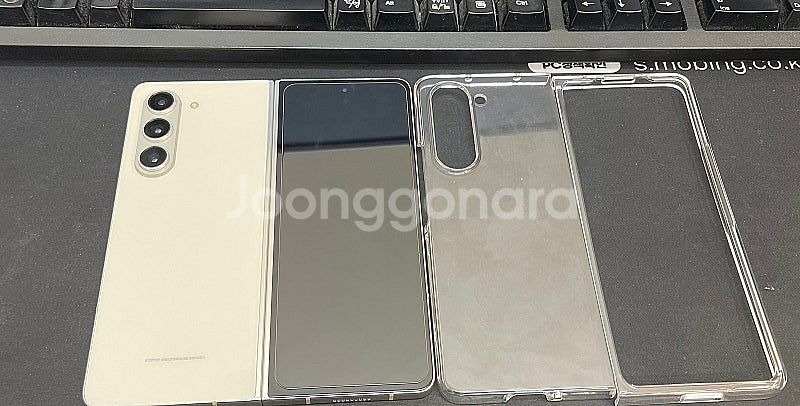 갤럭시Z폴드5 크림 512GB 무잔상 상태좋은 중고66...--1