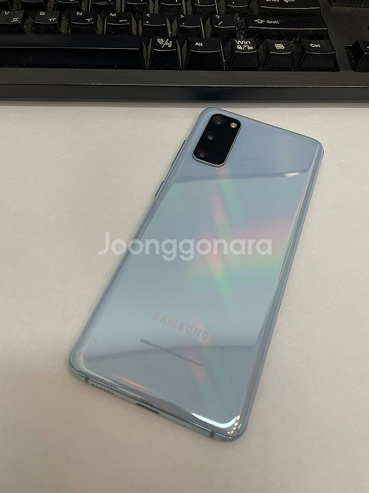 갤럭시S20 블루 128GB 무잔상 상태좋은 중고14만팝니다--1