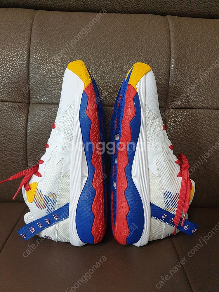 [270] Kansas Jayhawks Dame8--3