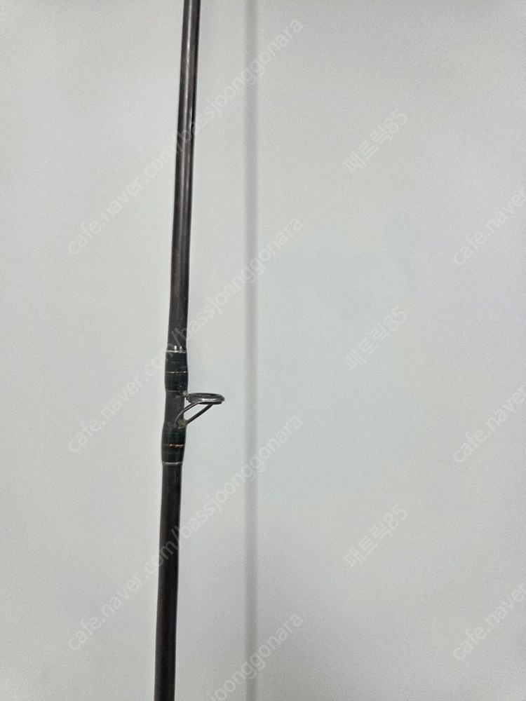 메가배스 에밀리아, 코브렛티 보우앤에로우, 판매합니다. 이미지