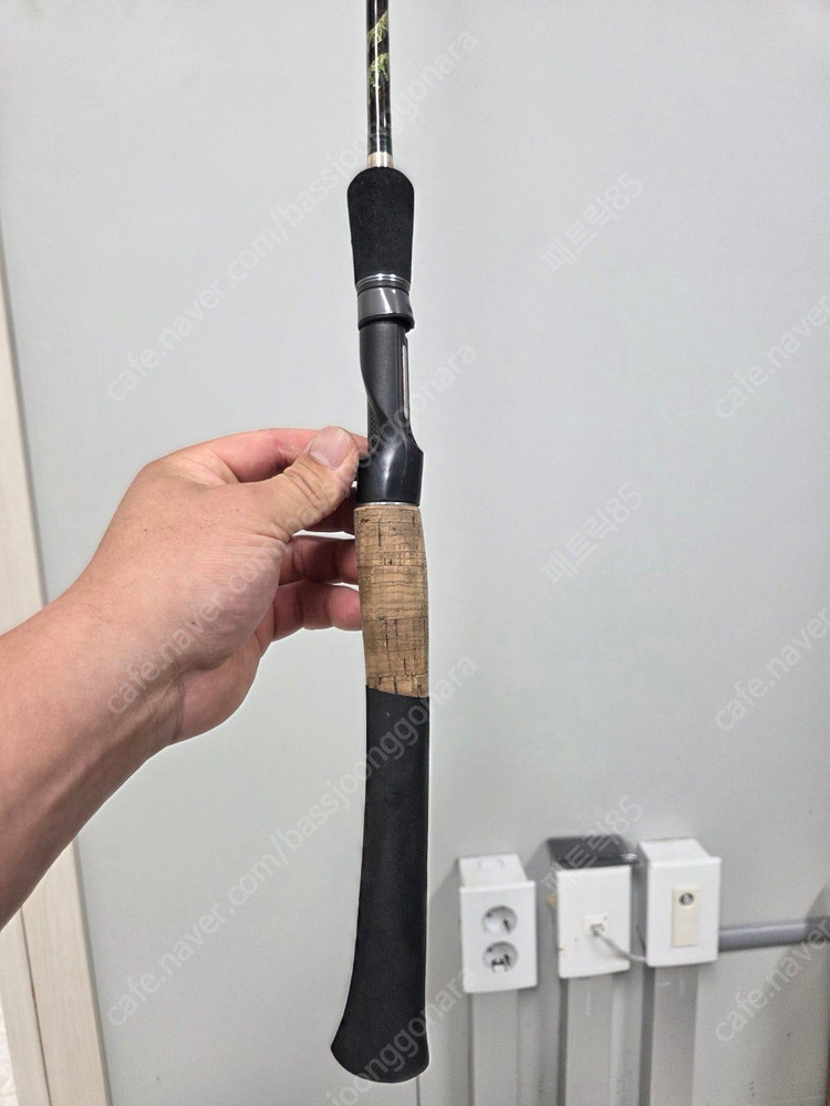 메가배스 에밀리아, 코브렛티 보우앤에로우, 판매합니다. 이미지