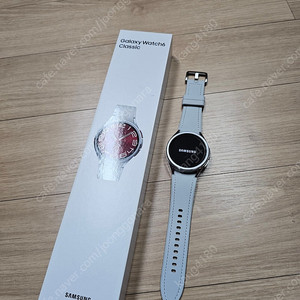 갤럭시워치6 클래식 43mm 판매합니다 (uag스트랩 포함)