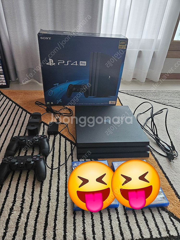 PS4 Pro 1TB 제트 블랙 7218b 판매합니다.--0