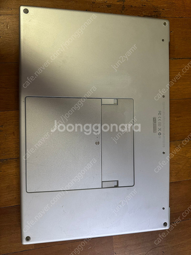 애플 맥북프로 노트북 팝니다 A1260 본체만--1