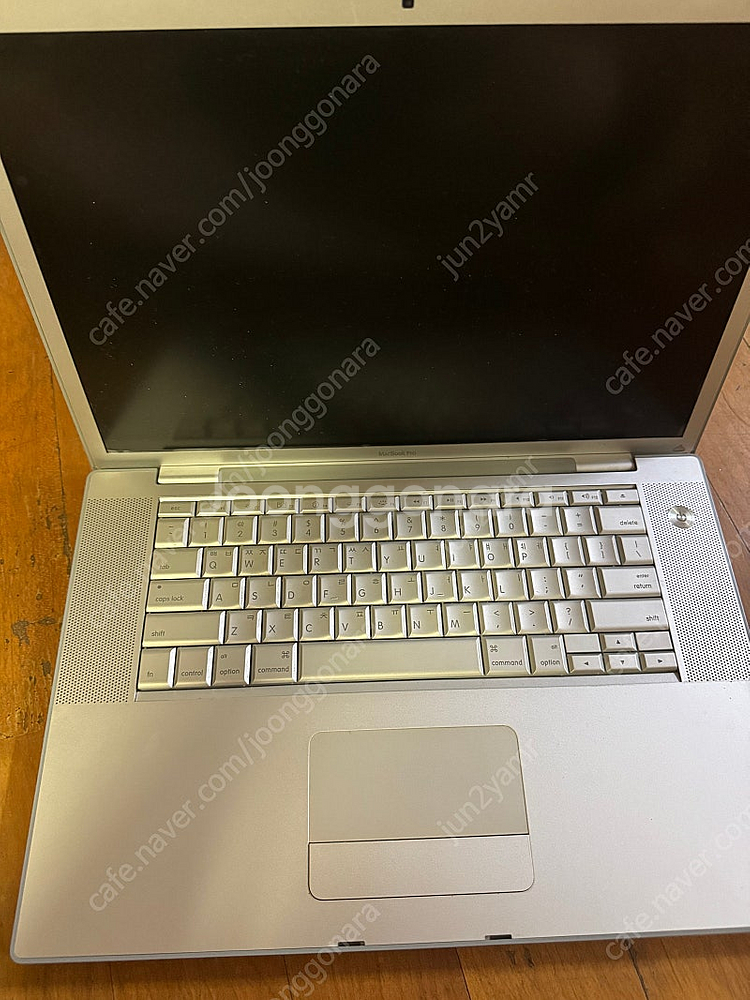애플 맥북프로 노트북 팝니다 A1260 본체만--4