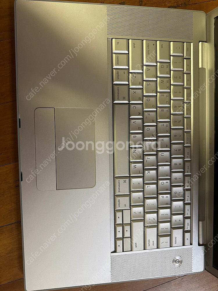 애플 맥북프로 노트북 팝니다 A1260 본체만--5