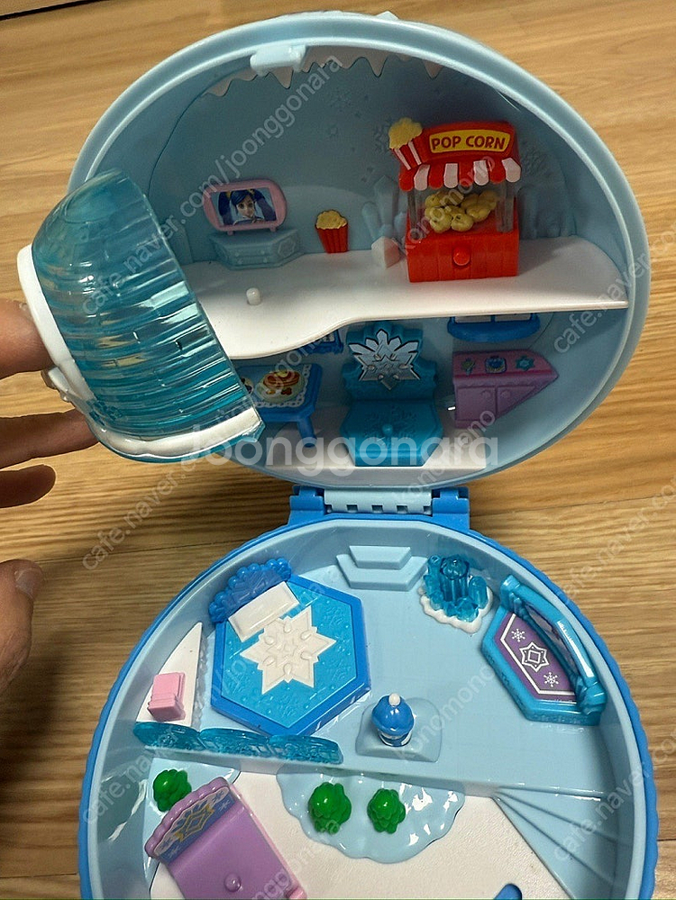 꾸래핑 하우스--2