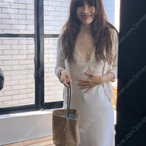 파르벵 딥 브이넥 드레스 마지막 가격