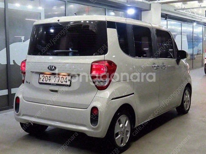 레이중고차시세 연식대비 짧은 주행거리 기아 더 뉴레이 1.0 가솔린--5