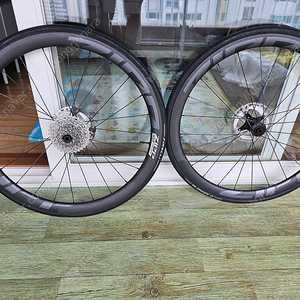 ZIPP 303 FC