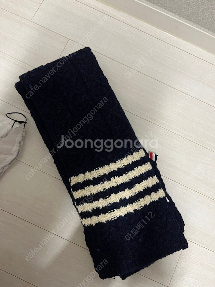 톰브라운 네이비 모자 머플러--0
