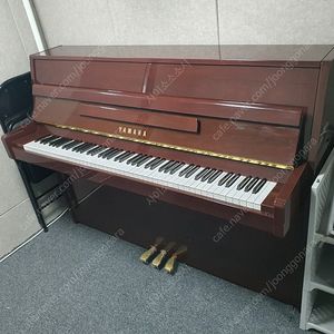야마하 업라이트 피아노 (아파트.가정용 작은 피아노. 내부 방음으로 음량 더 작게 가능)
