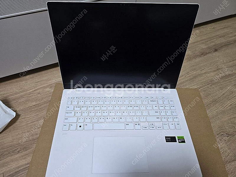 16Z90SP-ED79K--1