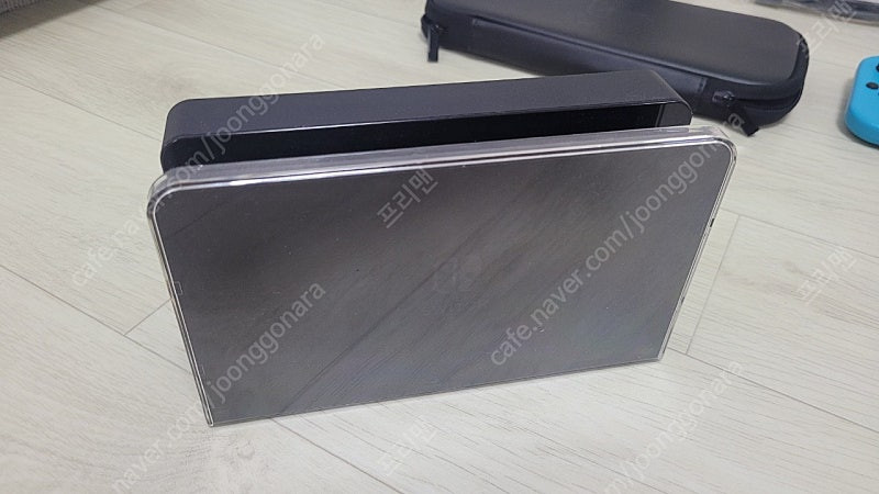(부산) 닌텐도 스위치 OLED 풀세트 + 파우치 + 프로콘 + 조이콘거치대--3