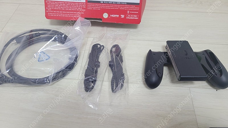 (부산) 닌텐도 스위치 OLED 풀세트 + 파우치 + 프로콘 + 조이콘거치대--4