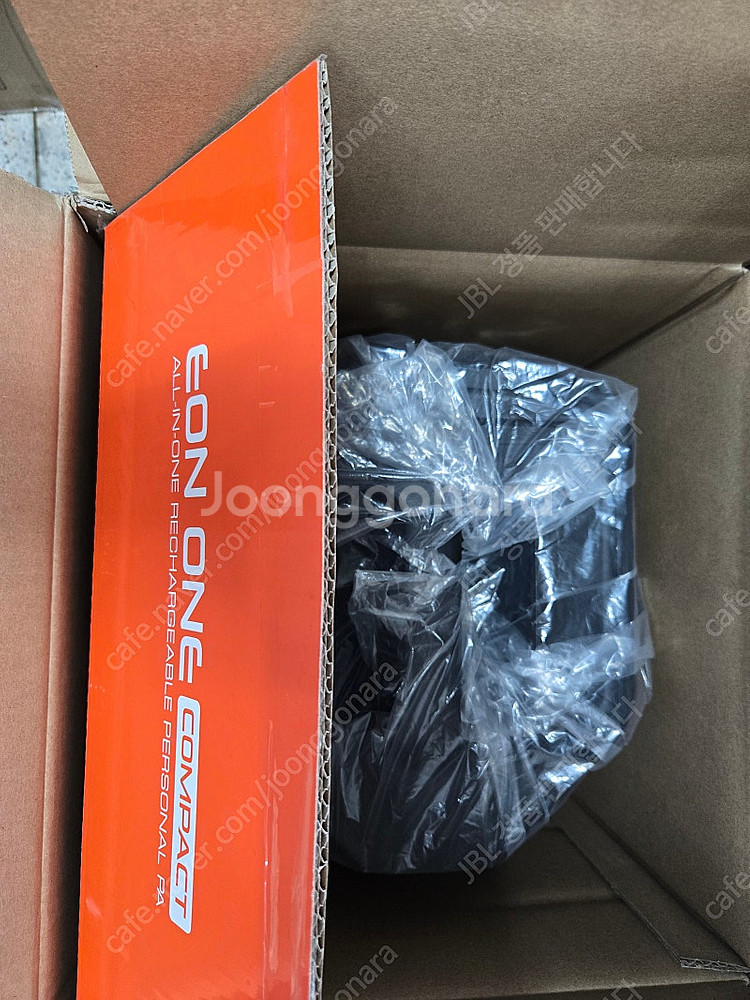 JBL 충전식 스피커 Eon one compact 판매...--1