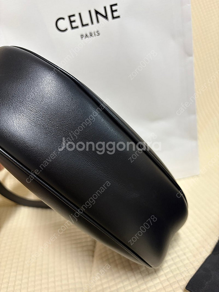 셀린느 트리옹프 아바백 블랙--7