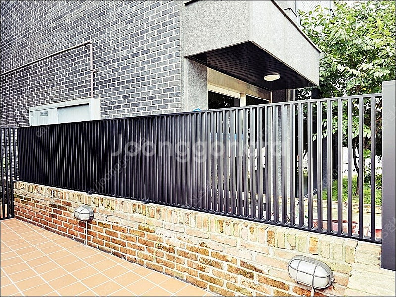 합성목 사이딩 펜스 및 울타리 휀스 세트 판매합니다--6