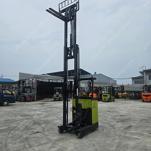 중고지게차 클라크CRX13FL 3단마스트 입승식전동지게차