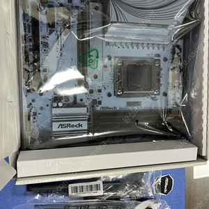 애즈락 B650m pg riptide white wifi 메인보드 팝니다.