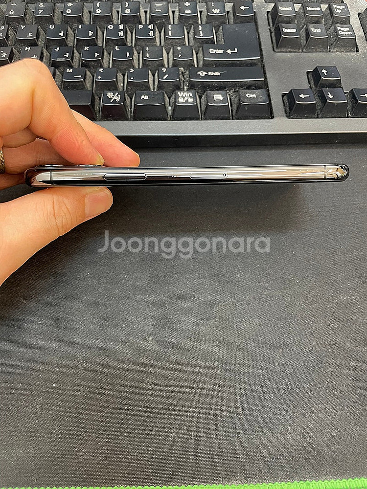 아이폰11프로 그레이 64GB 상태좋은 중고19만팝니다...--4