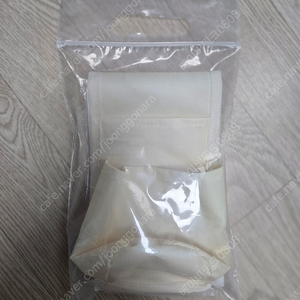 스타벅스 라코스테 와이드체어 사이드포켓 아이보리 팔아요.