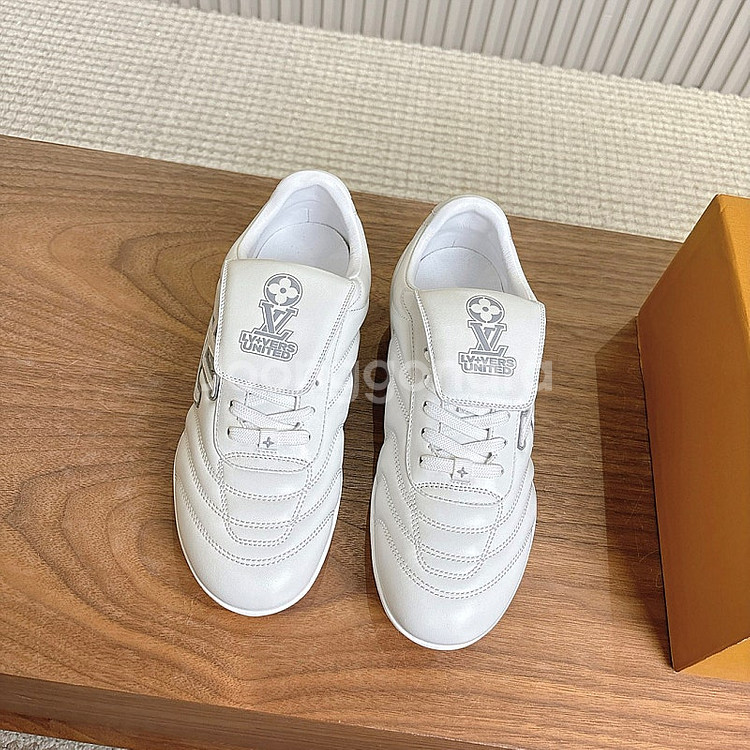하이포인트 LouisVuitton 루이비통 풋프린트 사...--6